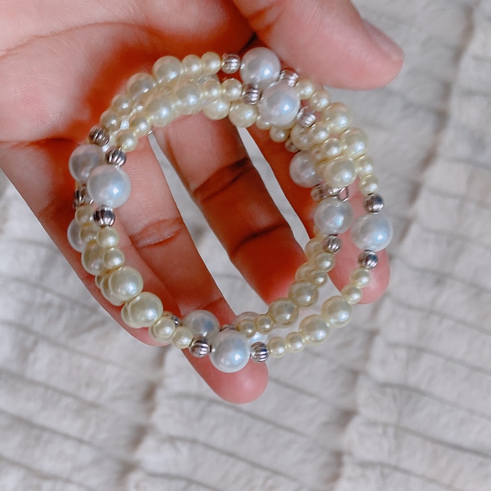 Bracelet pearls size adjustable